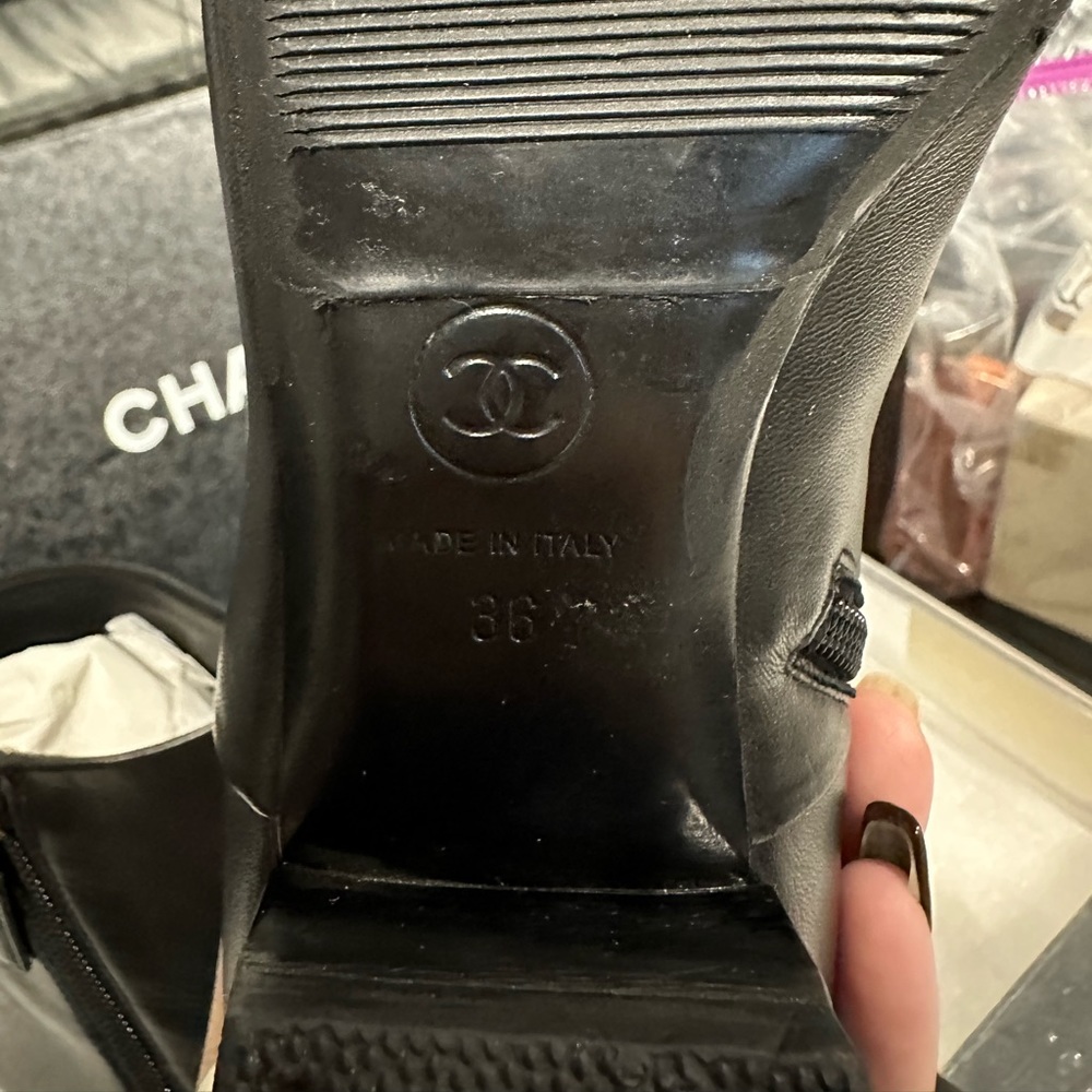 Authentic Chanel Black Leather ShortBoots With Pearl Embellished Heels,used - Picture 11 of 17